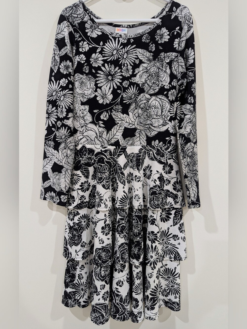 LuLaRoe Black & White Floral Tiered Long-Sleeve Dress